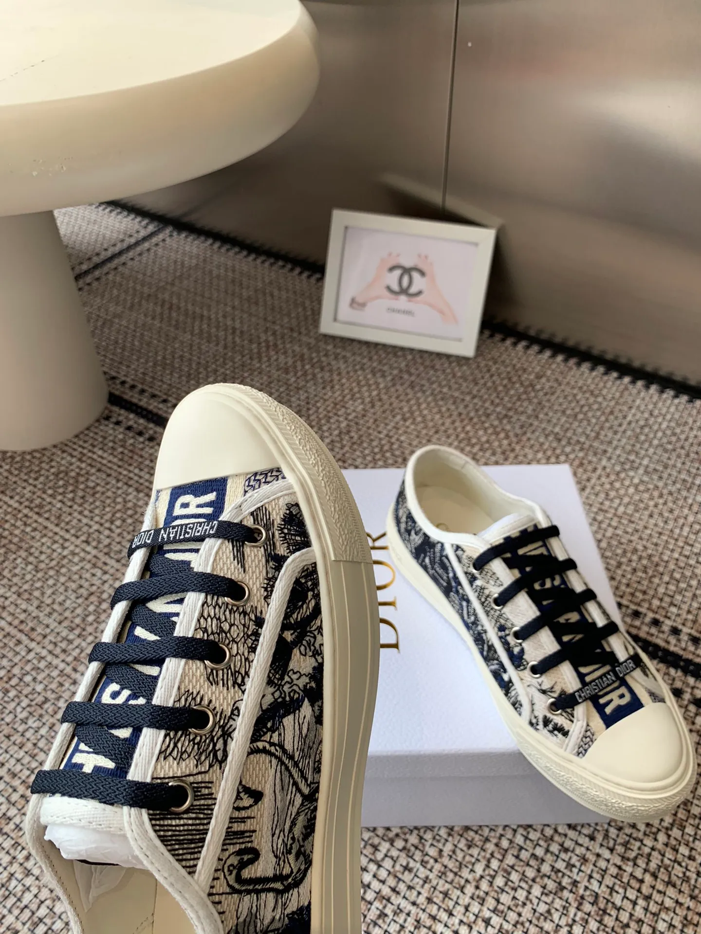 👟👟Ex-factory price 480👟👟 Women's Shoes Women's Clothes New Color Dior Dior's new presbyopic embroidered canvas heighten platform shoes, all details are consistent with the authentic ones ❗️Classic presbyopic with thick sole series, fashionable and comfortable and also elongates the leg lines, all original methods ❗️Original materials❗️ Classic embroidered presbyopia, imported silk sheep lining, original cowhide lining for feet ❗️Refundable if not satisfied❗️ Code number 35-41 (40, 41 customized, non-returnable or exchangeable)